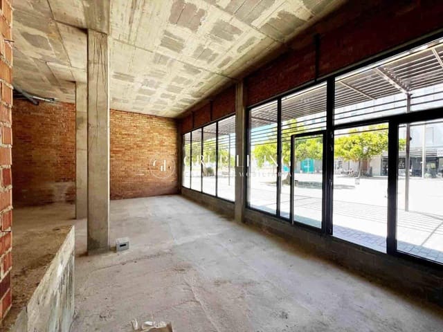 Commercial for rent in Cubelles - € 1,100 (Ref: 9836422)