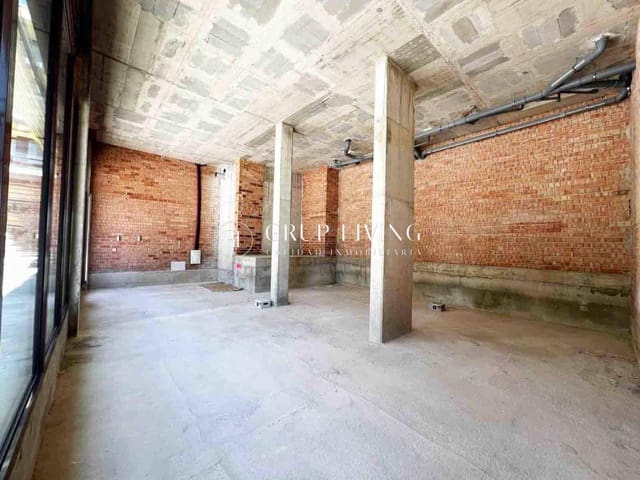 Commercial for rent in Cubelles - € 1,100 (Ref: 9836422)