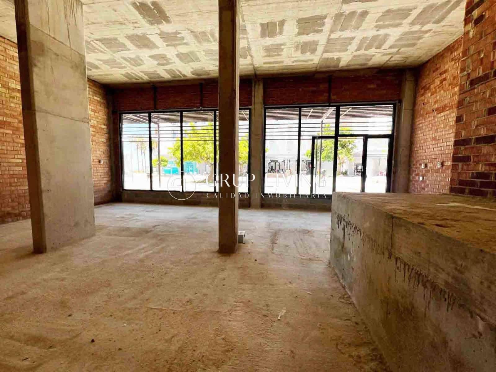 Commercial for rent in Cubelles - € 1,100 (Ref: 9836422)