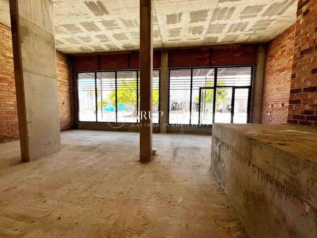Commercial for rent in Cubelles - € 1,100 (Ref: 9836422)