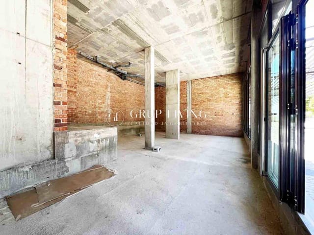 Commercial for rent in Cubelles - € 1,100 (Ref: 9836422)