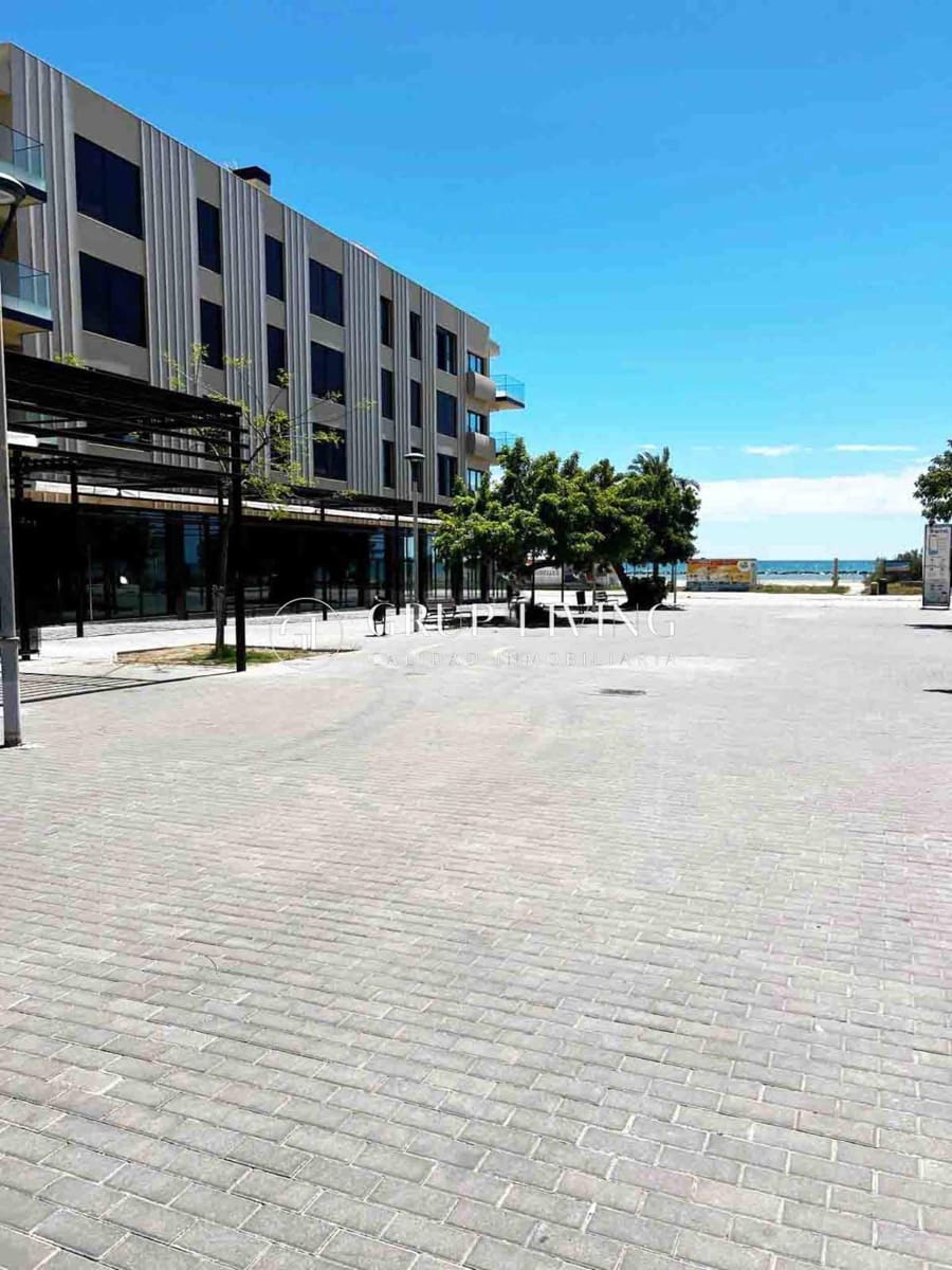 Commercial for rent in Cubelles - € 850 (Ref: 9836423)