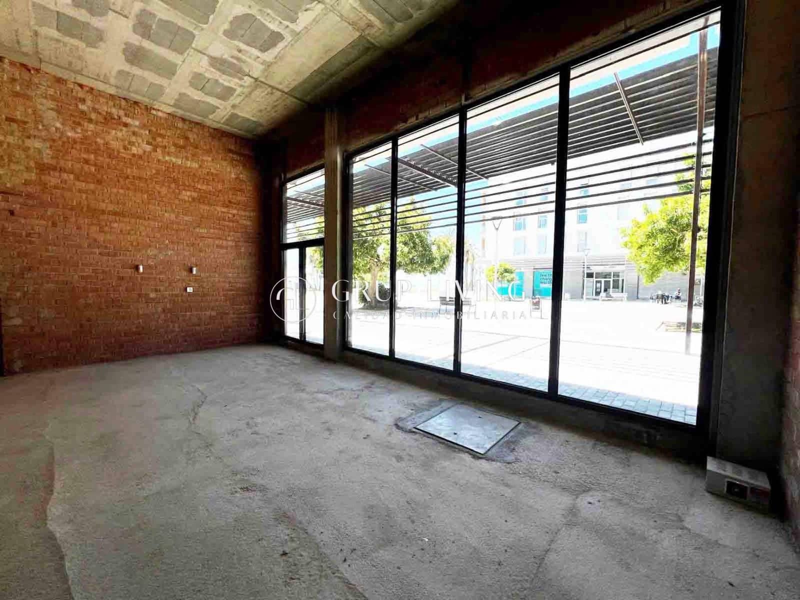 Commercial for rent in Cubelles - € 850 (Ref: 9836423)