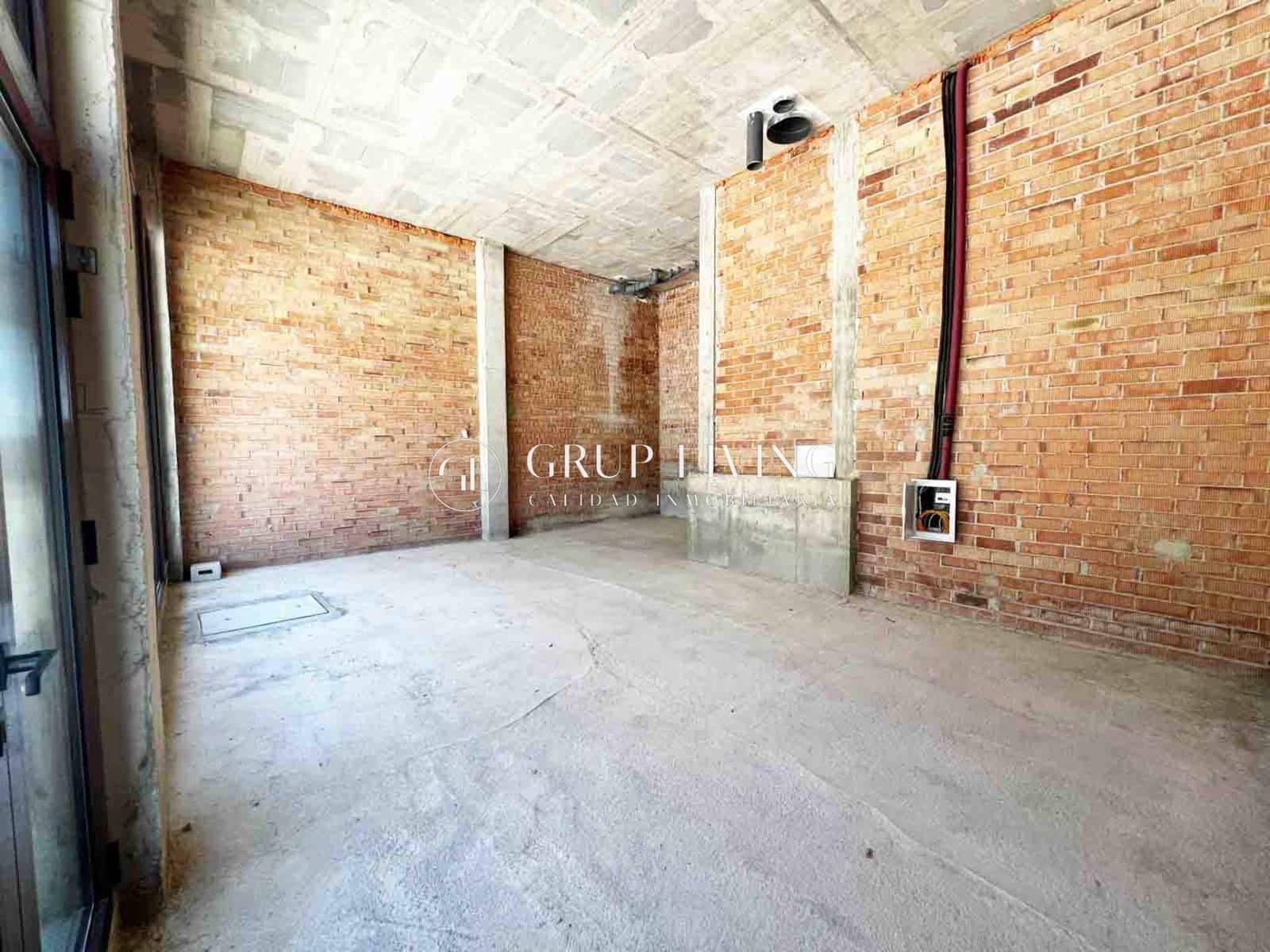 Commercial for rent in Cubelles - € 850 (Ref: 9836423)