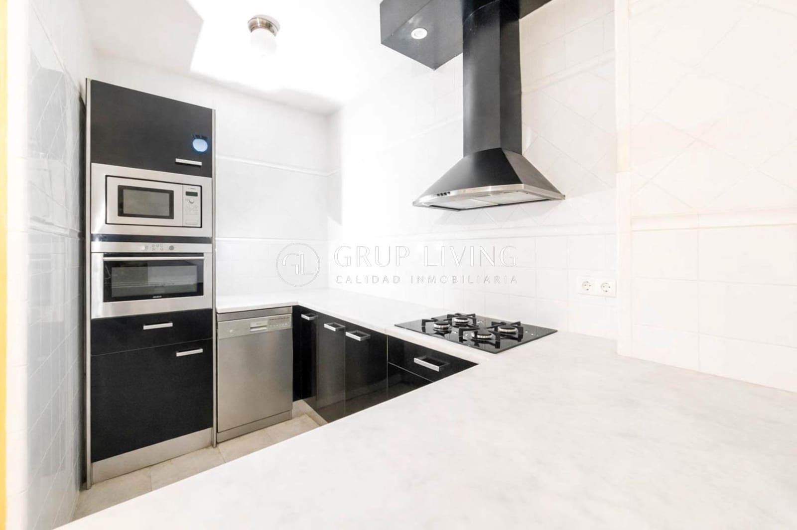 2 bedroom Flat for sale in Sitges - € 380,000 (Ref: 9839360)
