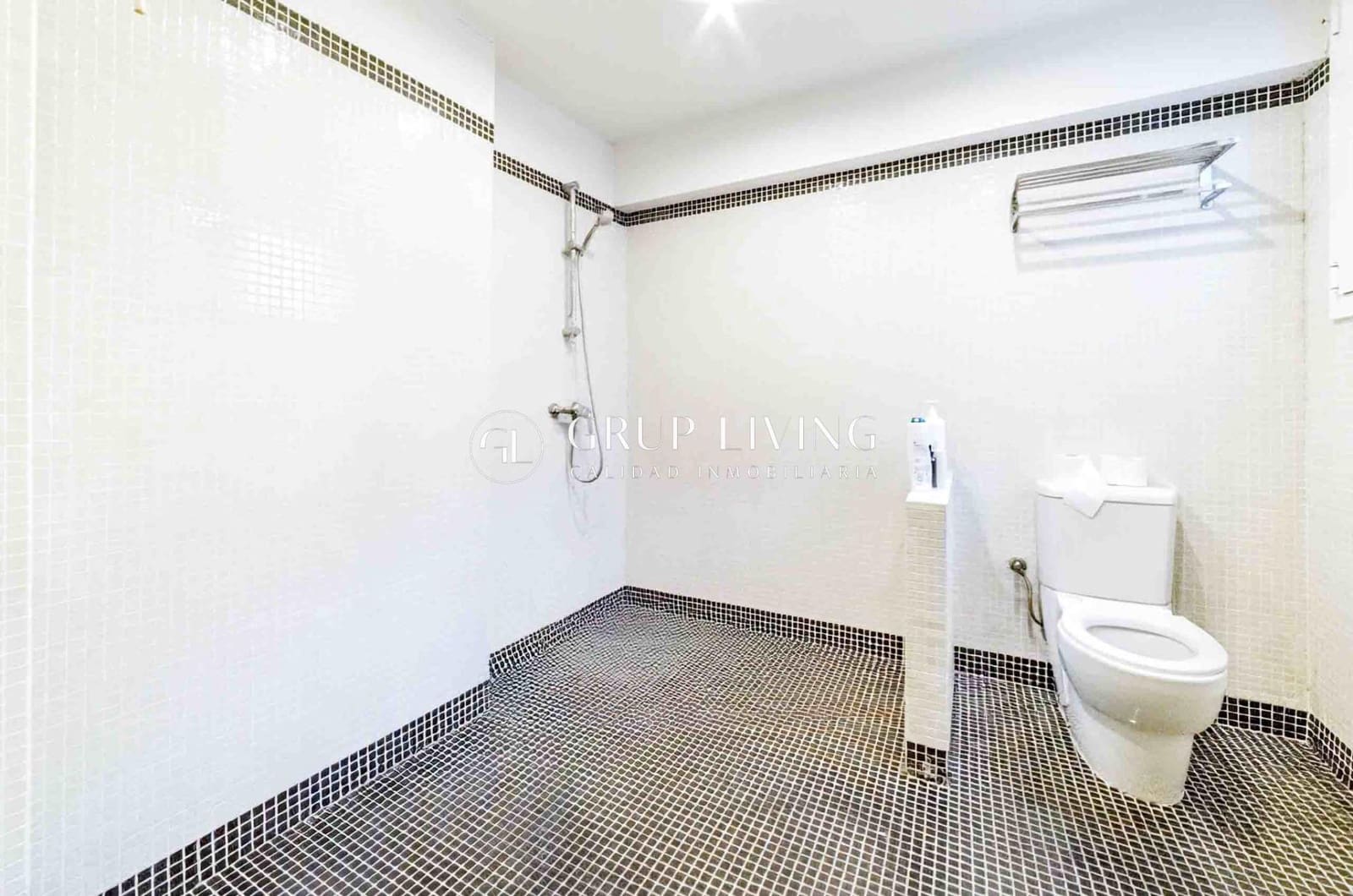 2 bedroom Flat for sale in Sitges - € 380,000 (Ref: 9839360)