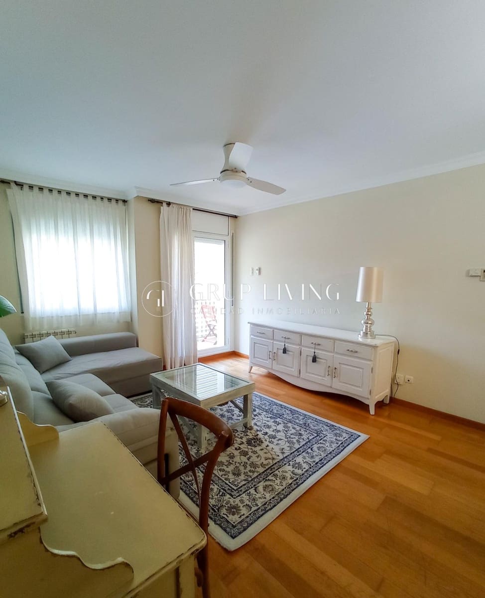 3 bedroom Flat for rent in Sitges with pool garage - € 1,525 (Ref: 9851878)