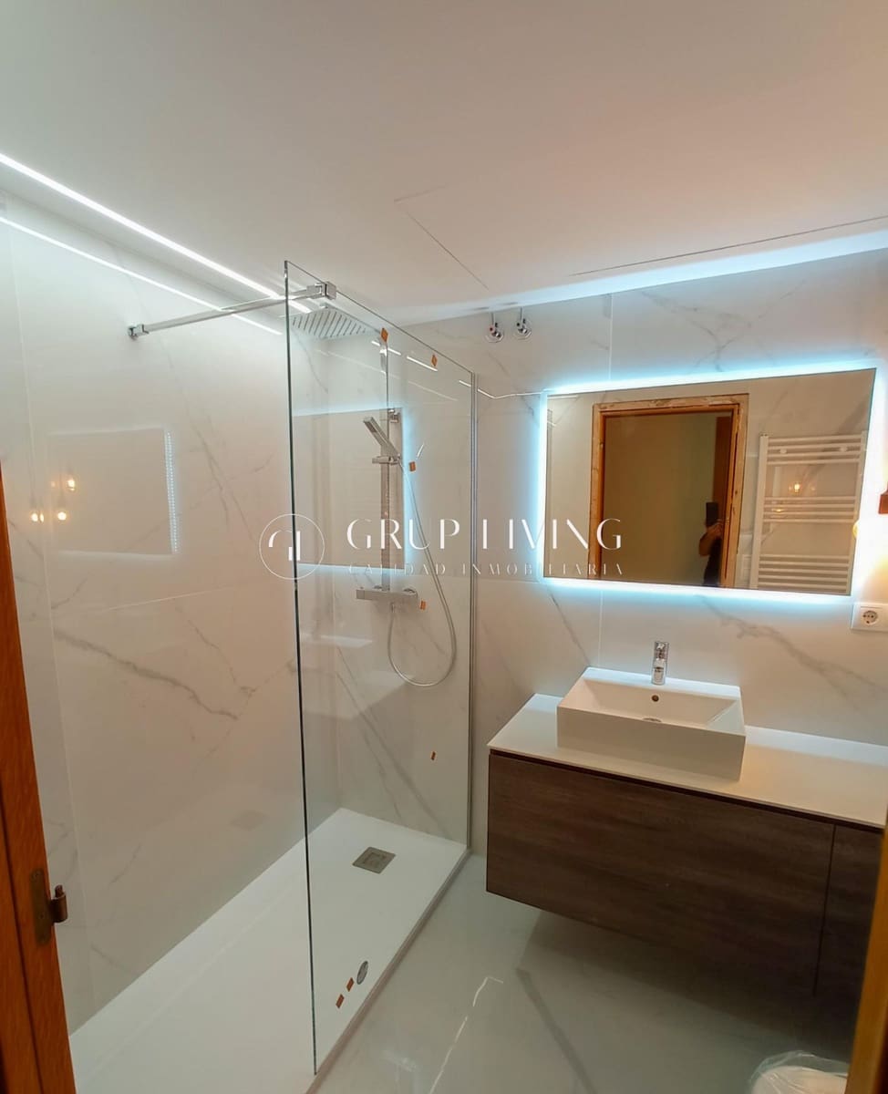 3 bedroom Flat for rent in Sitges with pool garage - € 1,525 (Ref: 9851878)