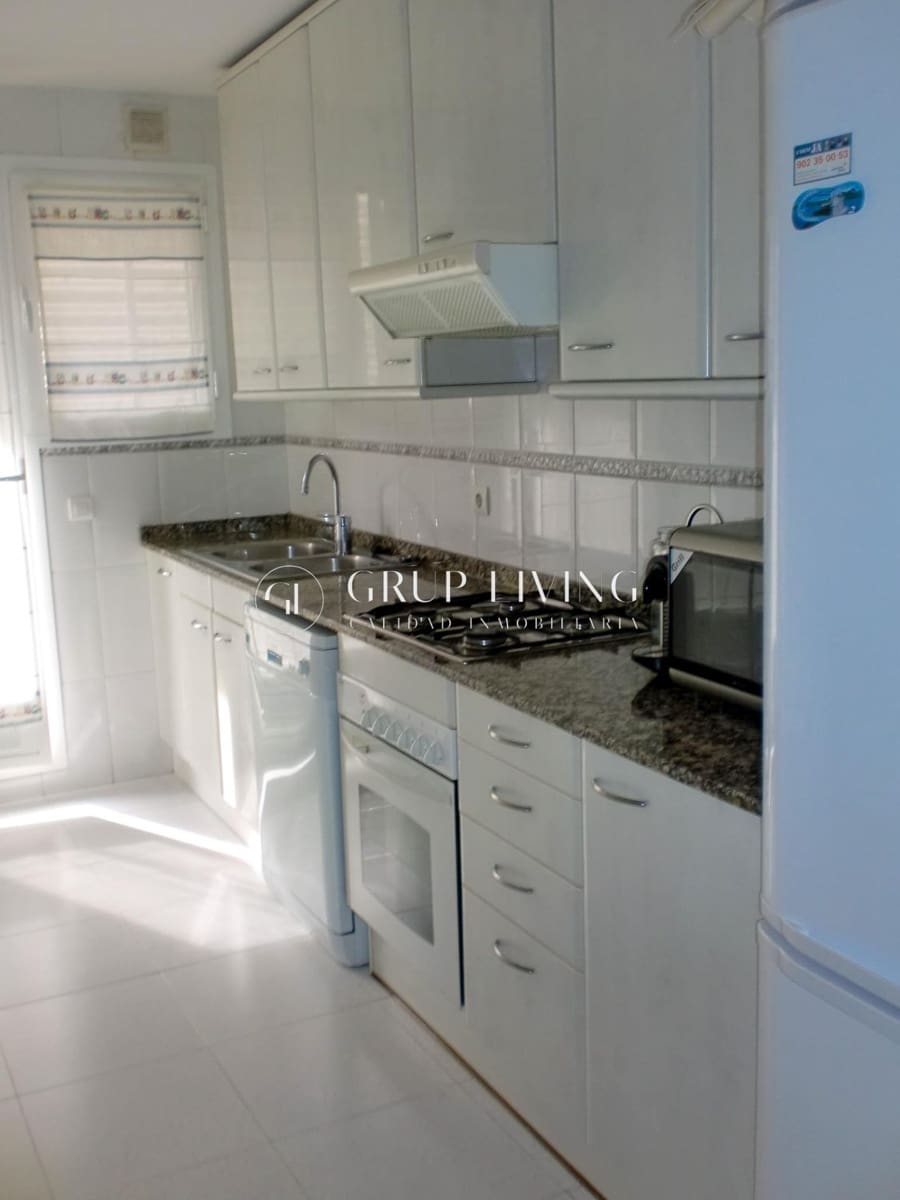 3 bedroom Flat for rent in Sitges with pool garage - € 1,525 (Ref: 9851878)