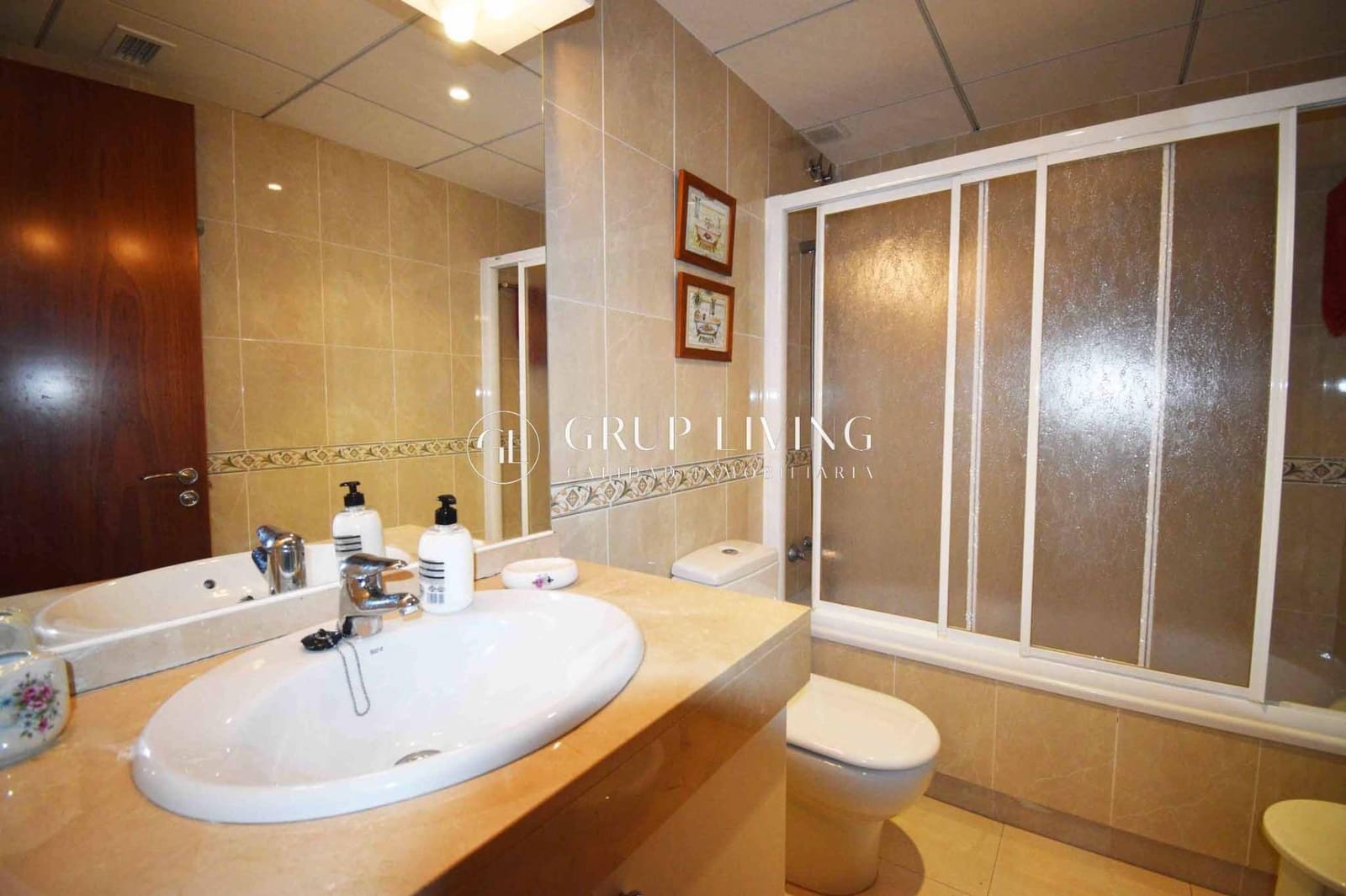 2 bedroom Flat for rent in Sitges - € 2,500 (Ref: 9851879)