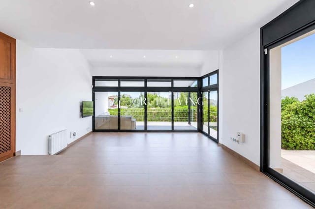 4 slaapkamer Villa te koop in Sant Pere de Ribes met zwembad garage - € 1.250.000 (Ref: 9855563)