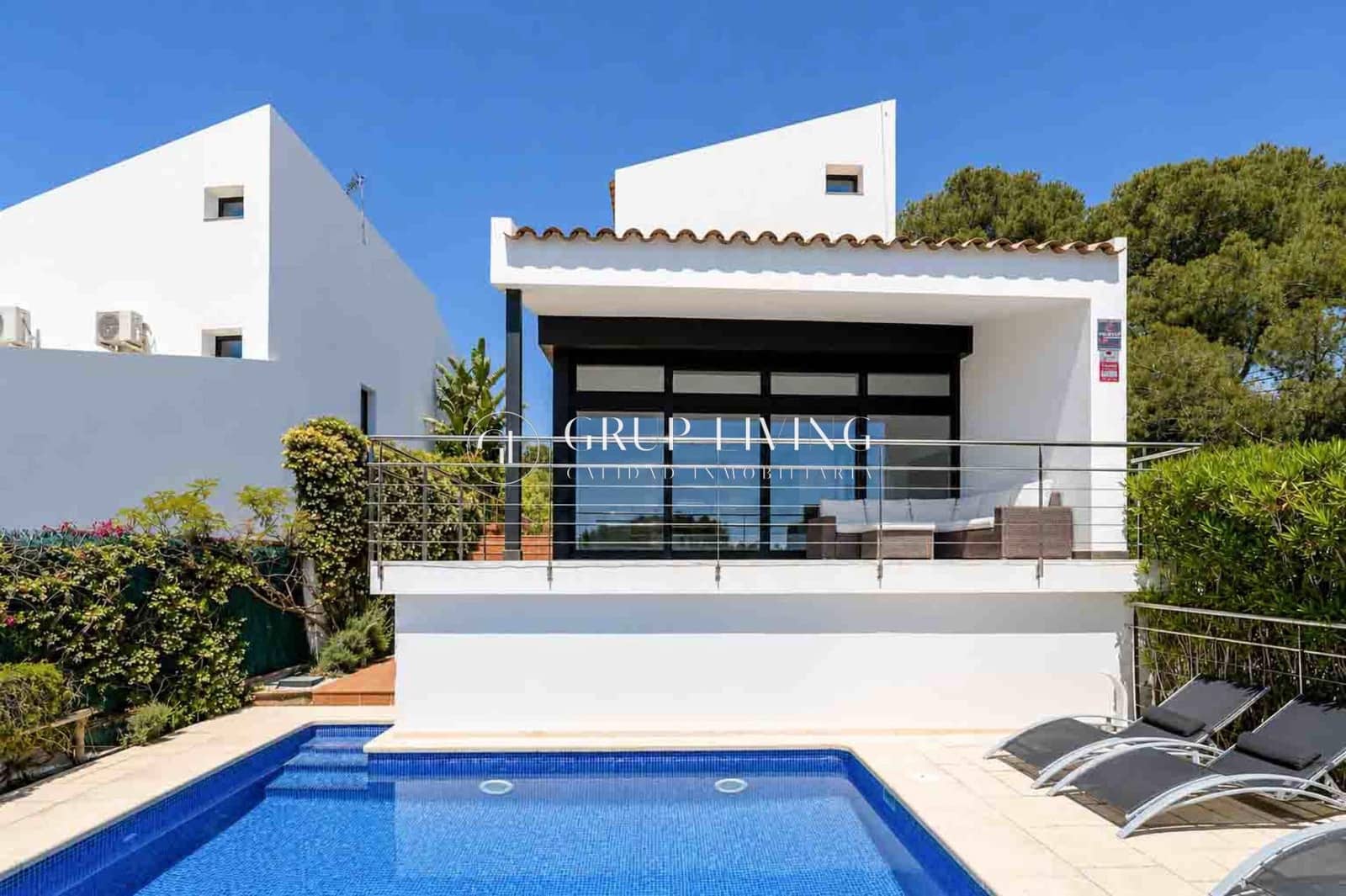 4 slaapkamer Villa te koop in Sant Pere de Ribes met zwembad garage - € 1.250.000 (Ref: 9855563)