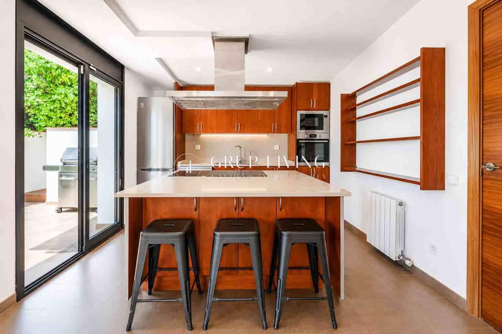 4 slaapkamer Villa te koop in Sant Pere de Ribes met zwembad garage - € 1.250.000 (Ref: 9855563)