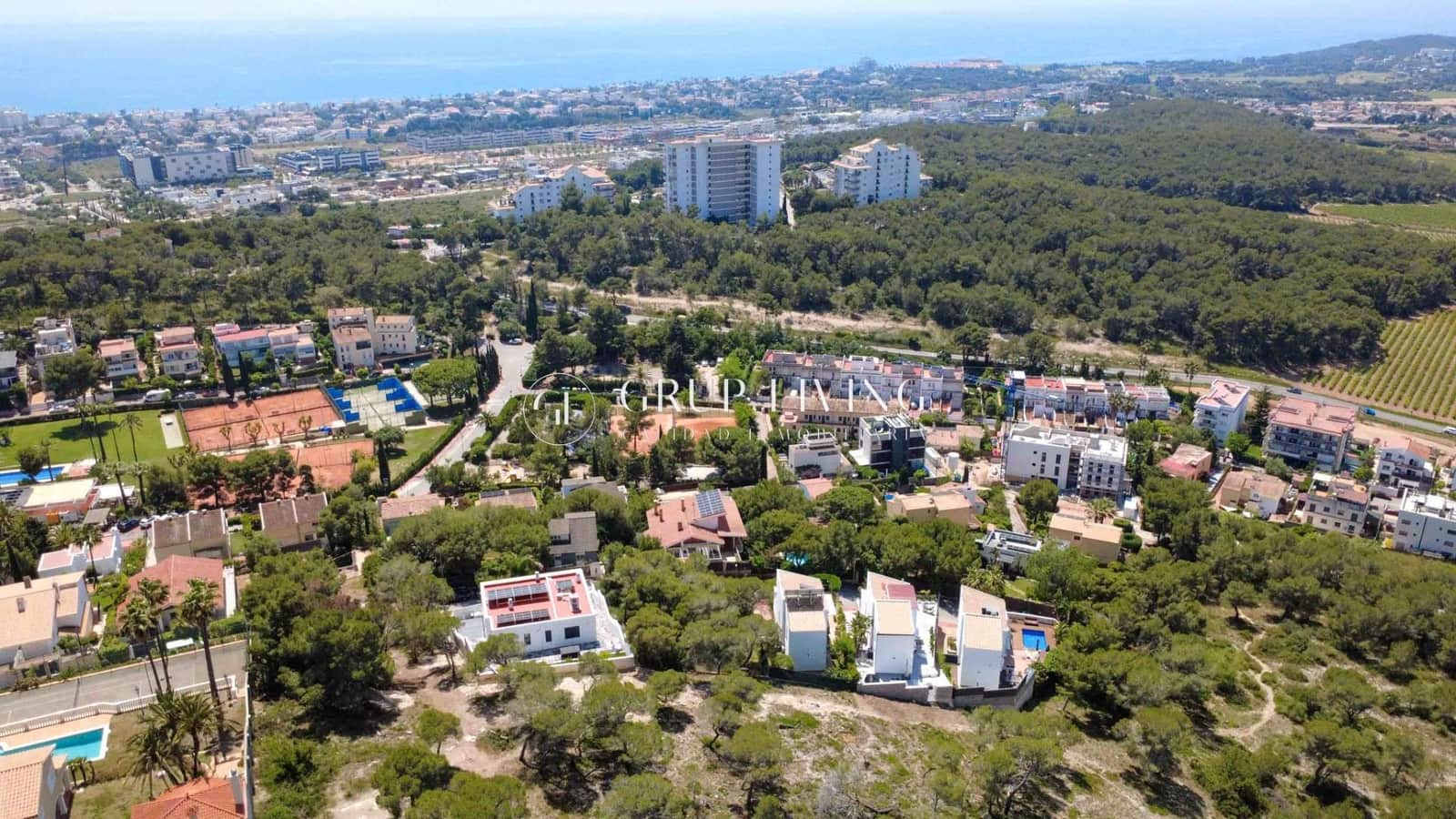 4 slaapkamer Villa te koop in Sant Pere de Ribes met zwembad garage - € 1.250.000 (Ref: 9855563)