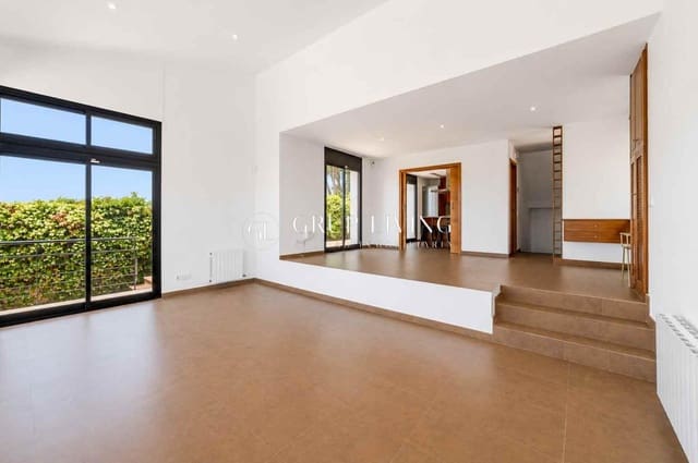 4 slaapkamer Villa te koop in Sant Pere de Ribes met zwembad garage - € 1.250.000 (Ref: 9855563)