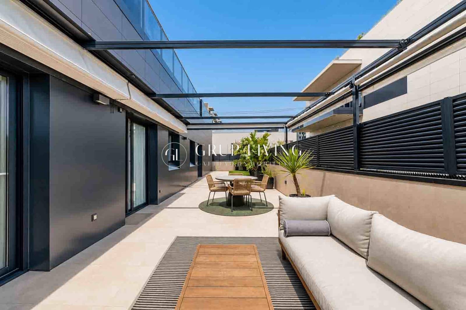 3 bedroom Flat for rent in Sitges with pool garage - € 3,876 (Ref: 9861962)