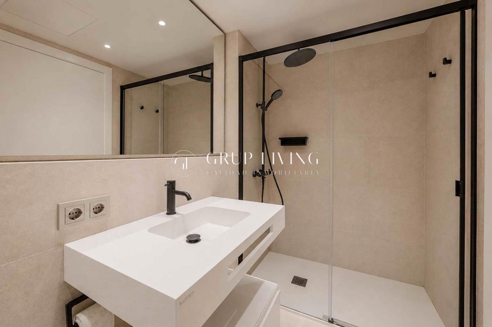 3 bedroom Flat for rent in Sitges with pool garage - € 3,876 (Ref: 9861962)