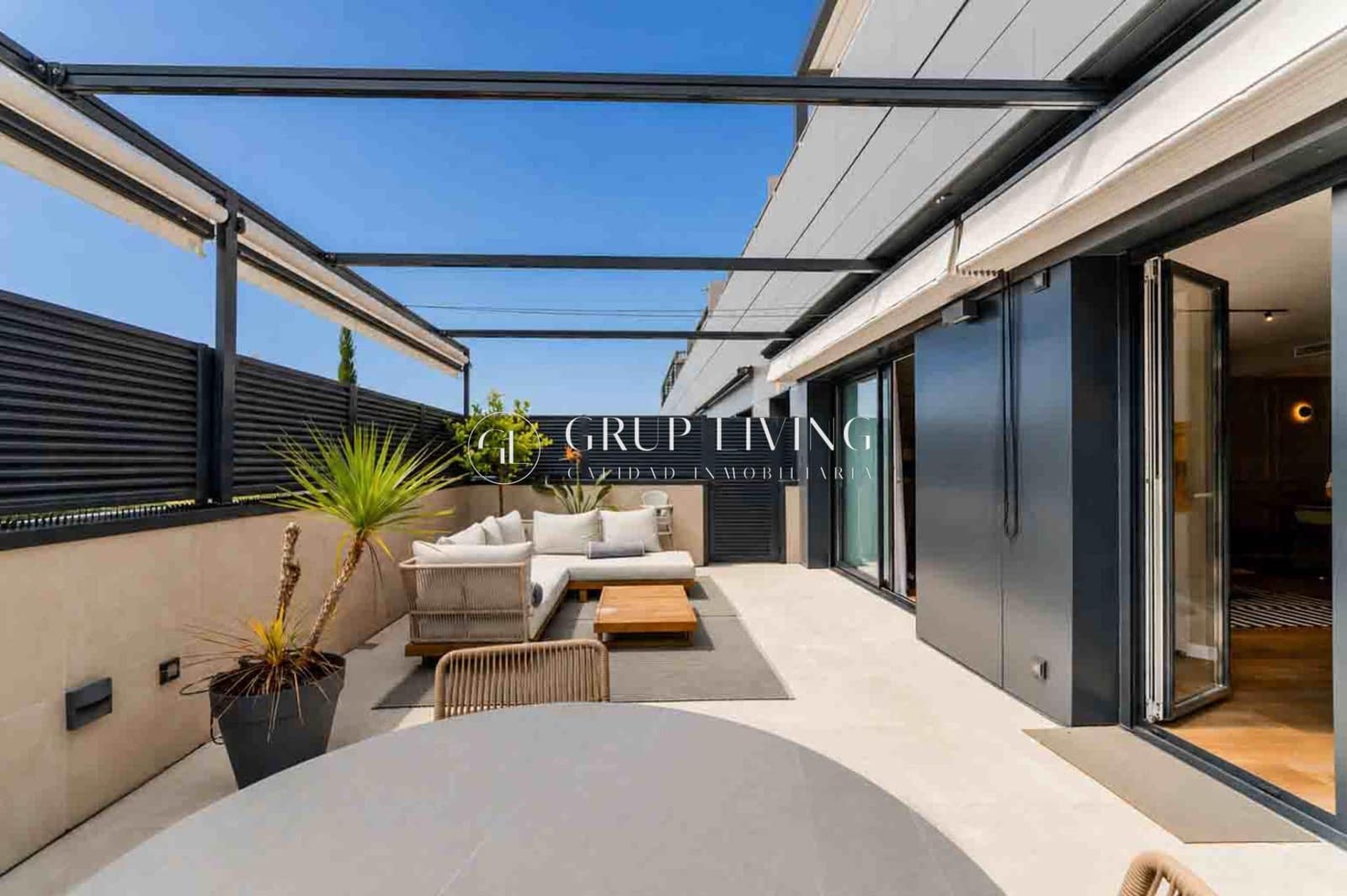 3 bedroom Flat for rent in Sitges with pool garage - € 3,876 (Ref: 9861962)