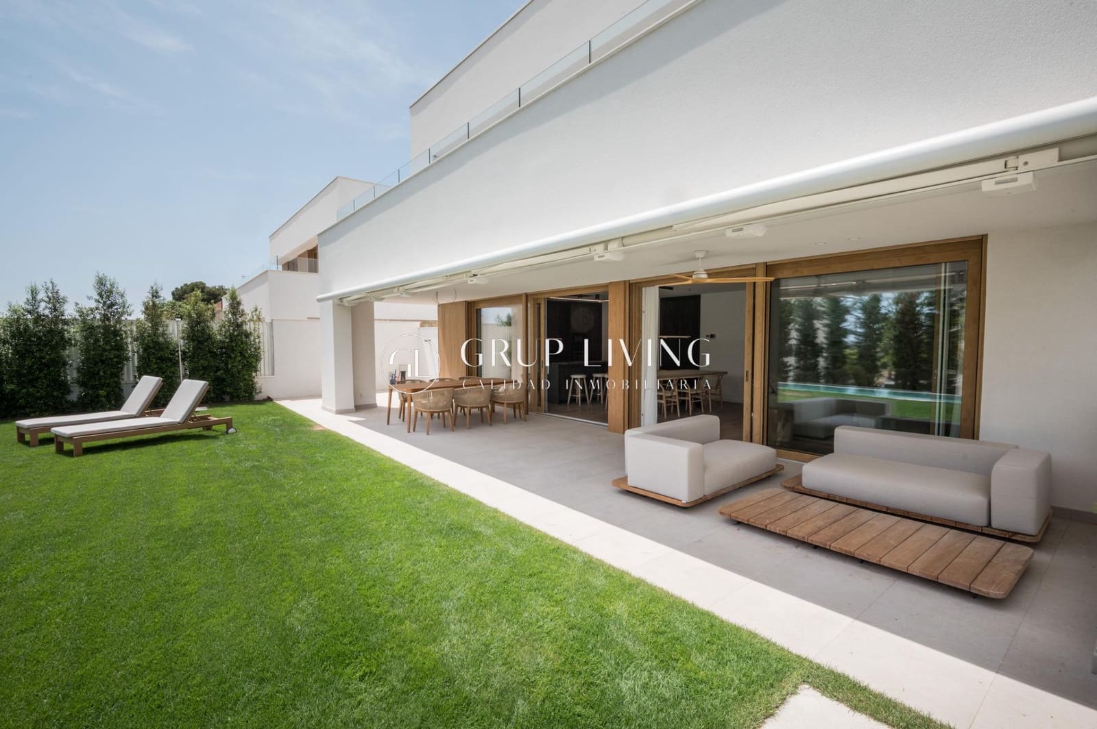 5 soverom Villa til salgs i Sitges med svømmebasseng garasje - € 2 550 000 (Ref: 9865304)
