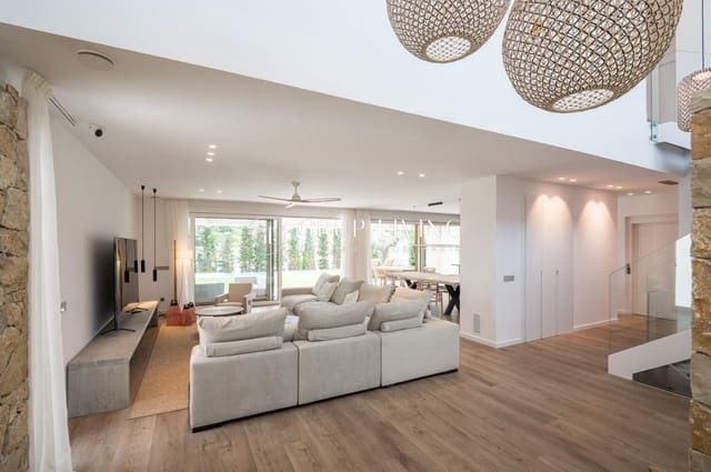 5 soverom Villa til salgs i Sitges med svømmebasseng garasje - € 2 550 000 (Ref: 9865304)