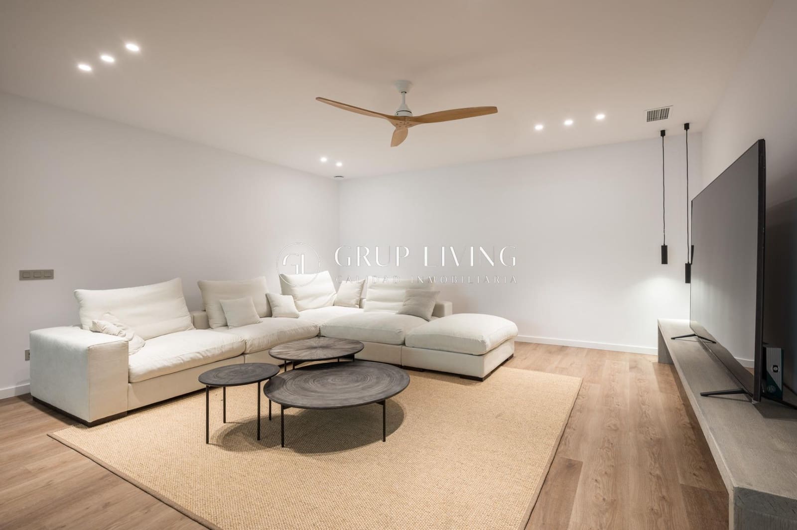 5 soverom Villa til salgs i Sitges med svømmebasseng garasje - € 2 550 000 (Ref: 9865304)
