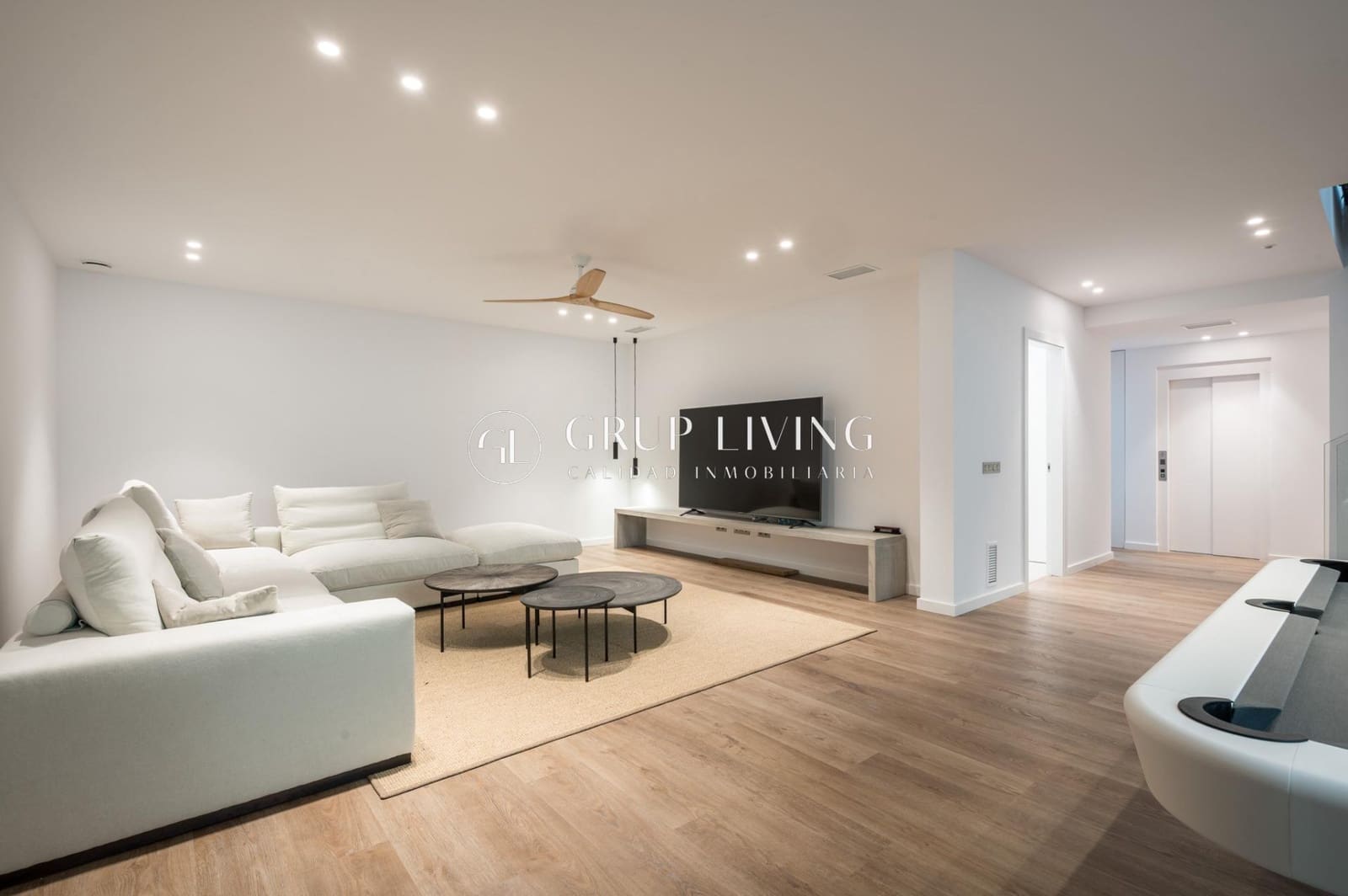 5 soverom Villa til salgs i Sitges med svømmebasseng garasje - € 2 550 000 (Ref: 9865304)