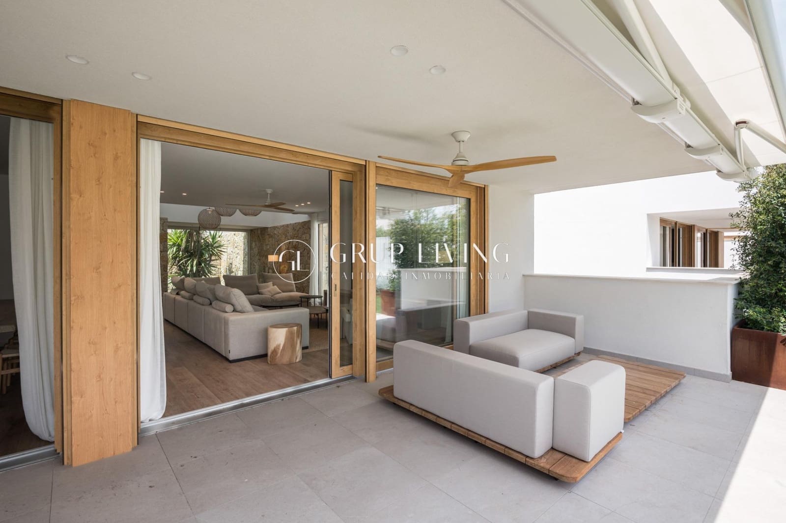5 soverom Villa til salgs i Sitges med svømmebasseng garasje - € 2 550 000 (Ref: 9865304)