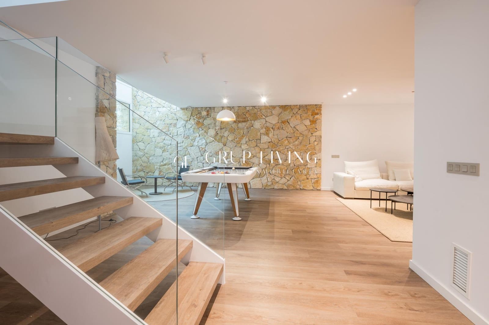 5 soverom Villa til salgs i Sitges med svømmebasseng garasje - € 2 550 000 (Ref: 9865304)