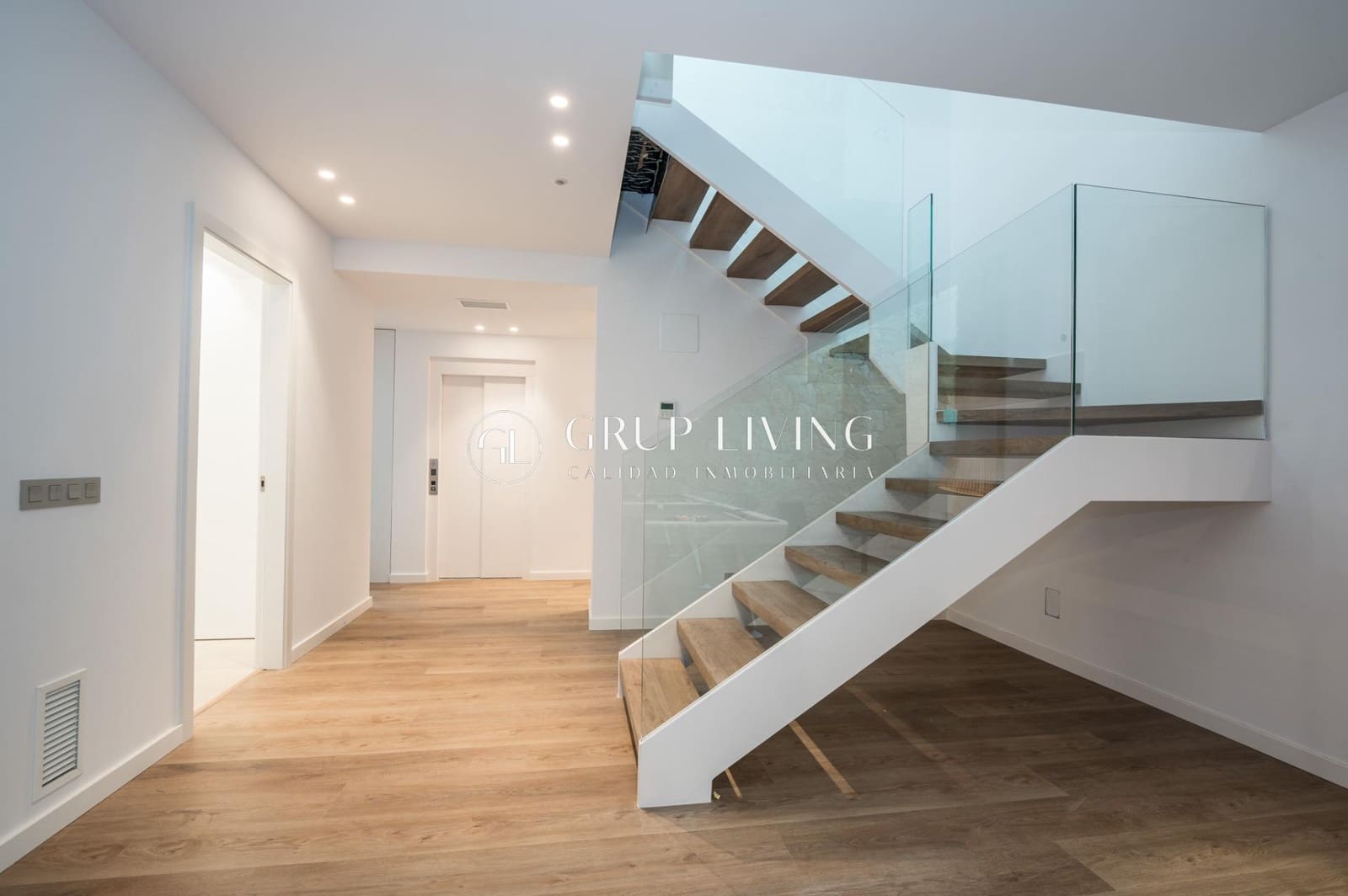 5 soverom Villa til salgs i Sitges med svømmebasseng garasje - € 2 550 000 (Ref: 9865304)