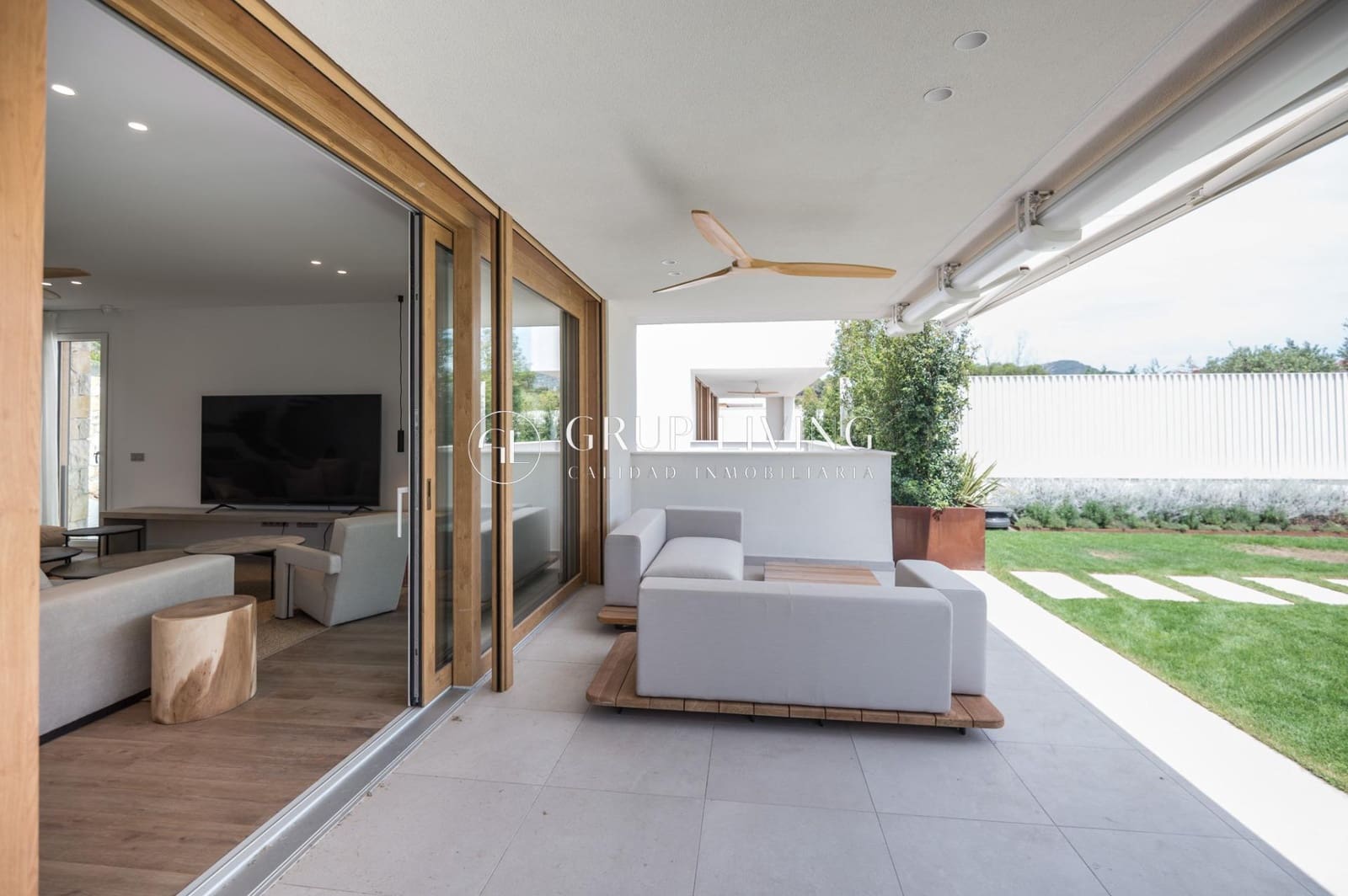 5 soverom Villa til salgs i Sitges med svømmebasseng garasje - € 2 550 000 (Ref: 9865304)