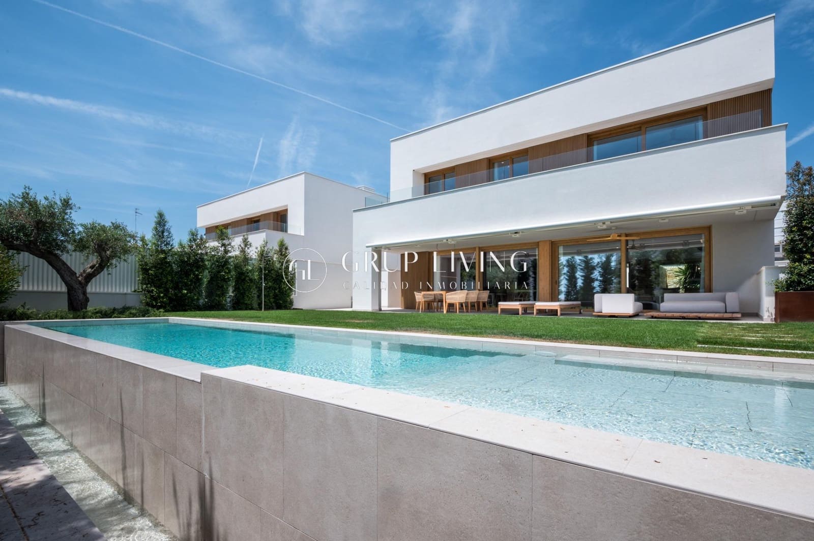 5 soverom Villa til salgs i Sitges med svømmebasseng garasje - € 2 550 000 (Ref: 9865304)