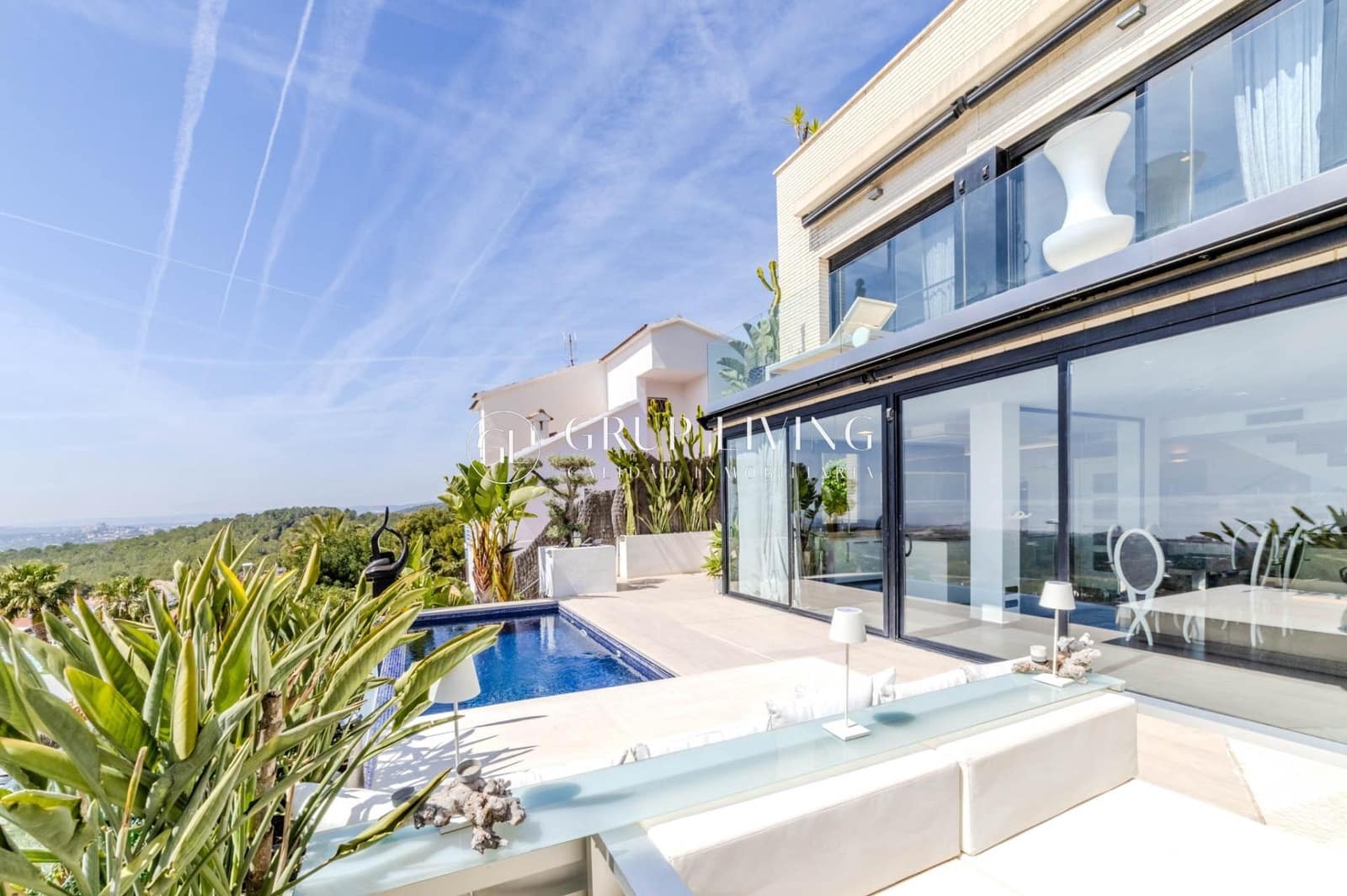 5 chambre Villa/Maison à vendre à Sitges avec piscine garage - 1 348 000 € (Ref: 9868689)