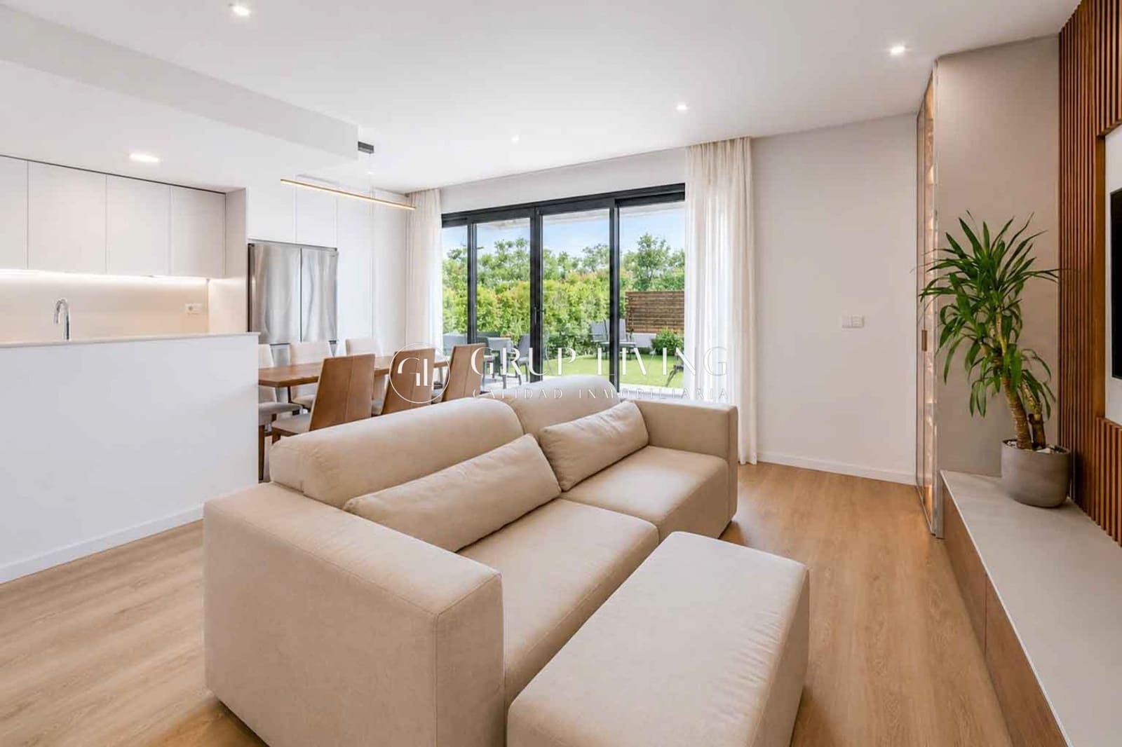 4 bedroom Flat for rent in Sitges with pool garage - € 3,505 (Ref: 9876527)