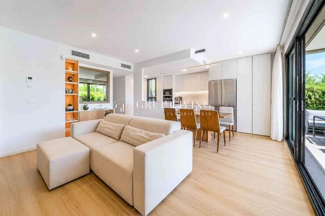 4 bedroom Flat for rent in Sitges with pool garage - € 3,505 (Ref: 9876527)