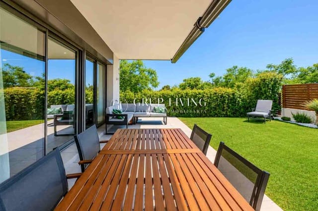 4 bedroom Flat for rent in Sitges with pool garage - € 3,505 (Ref: 9876527)