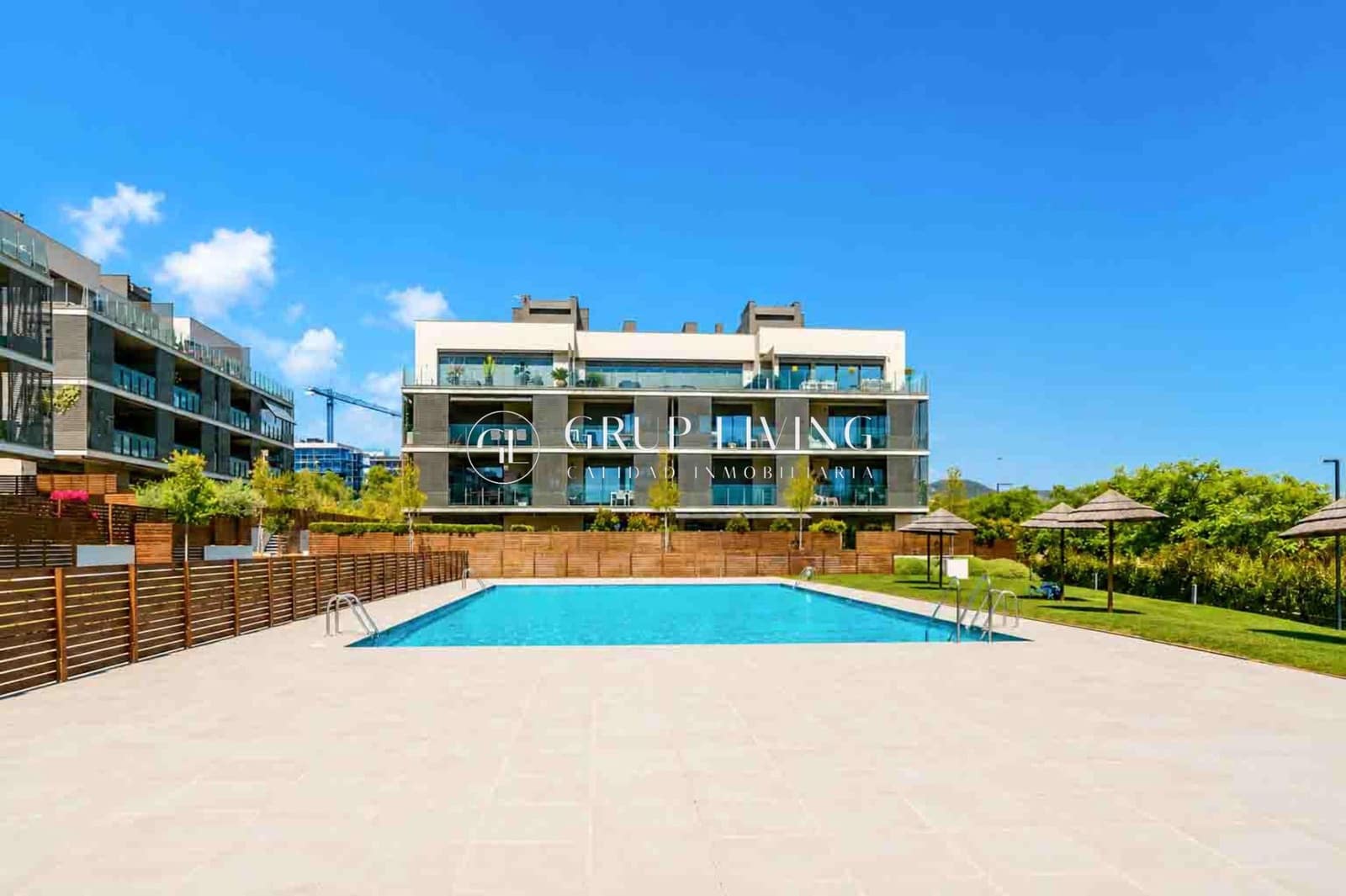 4 bedroom Flat for rent in Sitges with pool garage - € 3,505 (Ref: 9876527)