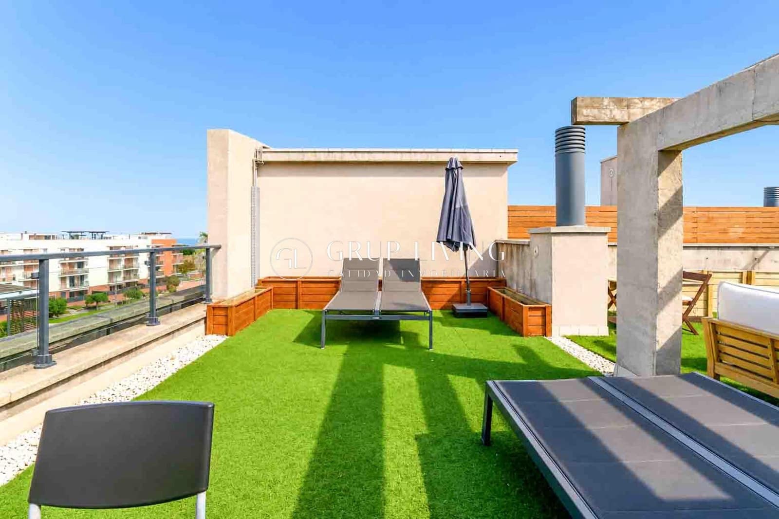 3 chambre Appartement à vendre à Cubelles avec piscine garage - 390 000 € (Ref: 9876528)