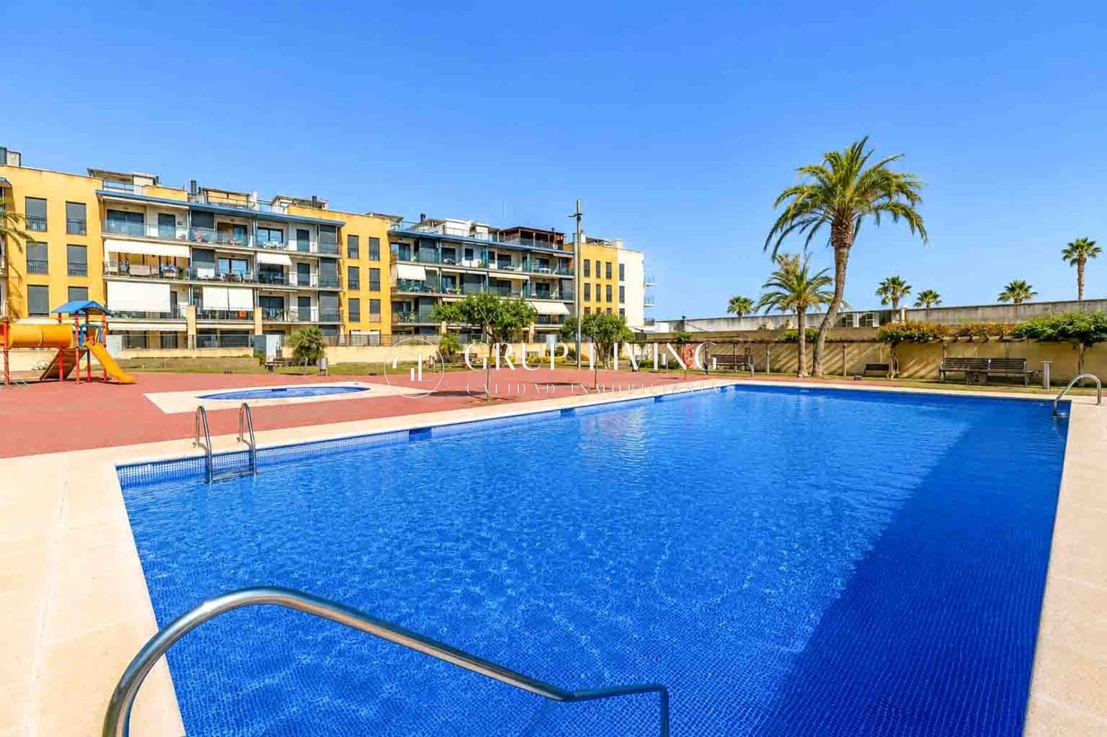 3 chambre Appartement à vendre à Cubelles avec piscine garage - 390 000 € (Ref: 9876528)