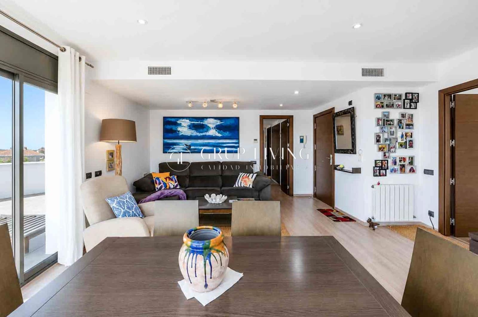 Piso de 3 habitaciones en Sitges en venta con piscina garaje - 1.295.000 € (Ref: 9904071)