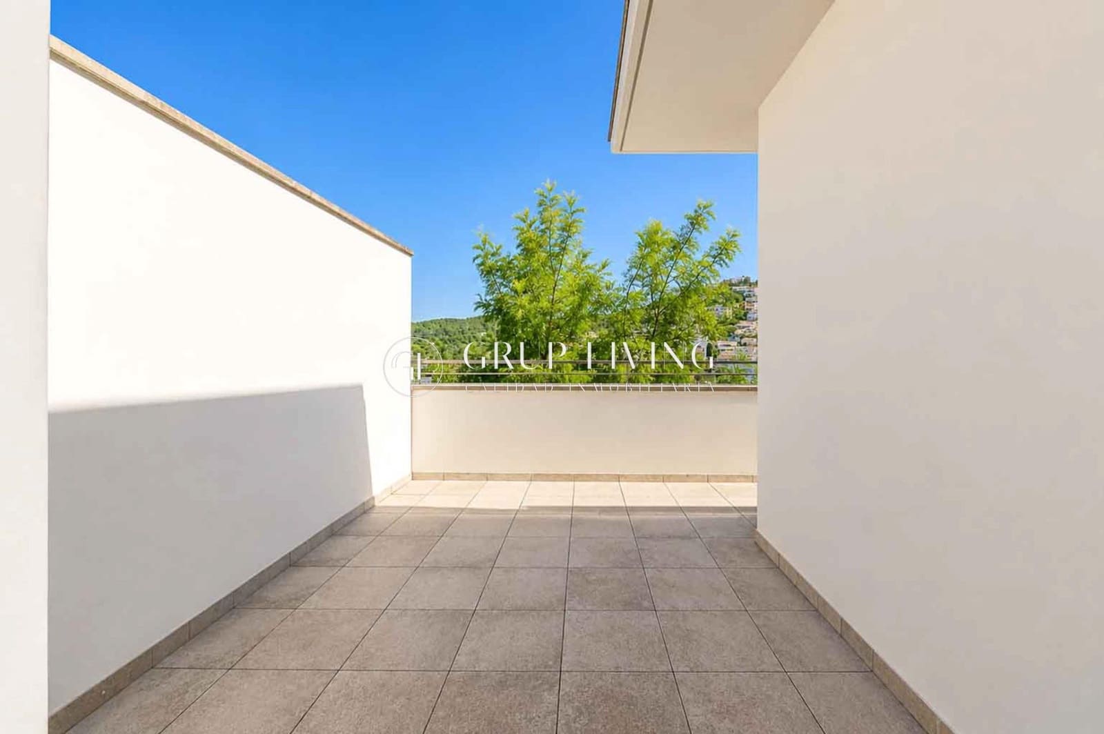 Piso de 3 habitaciones en Sitges en venta con piscina garaje - 1.295.000 € (Ref: 9904071)