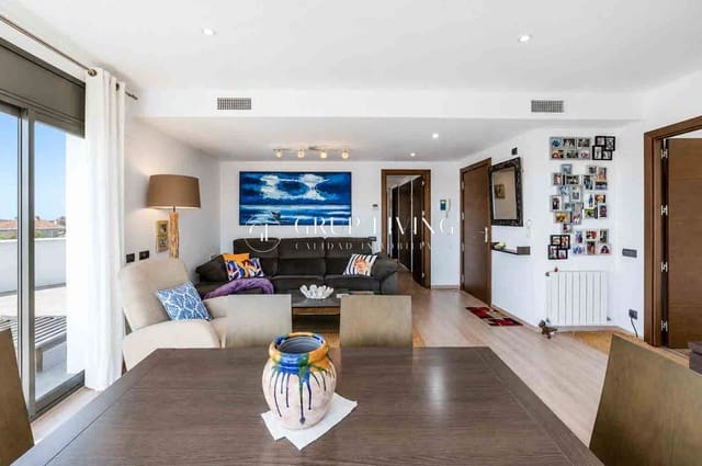 Piso de 3 habitaciones en Sitges en venta con piscina garaje - 1.295.000 € (Ref: 9904071)