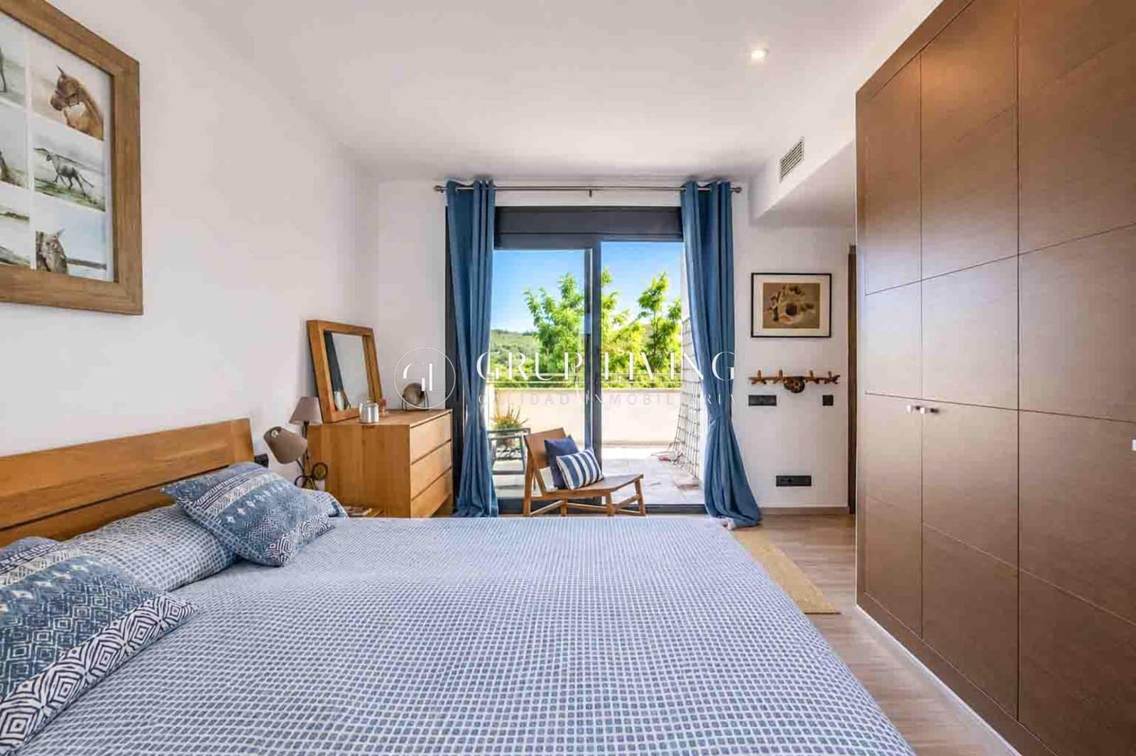 Piso de 3 habitaciones en Sitges en venta con piscina garaje - 1.295.000 € (Ref: 9904071)