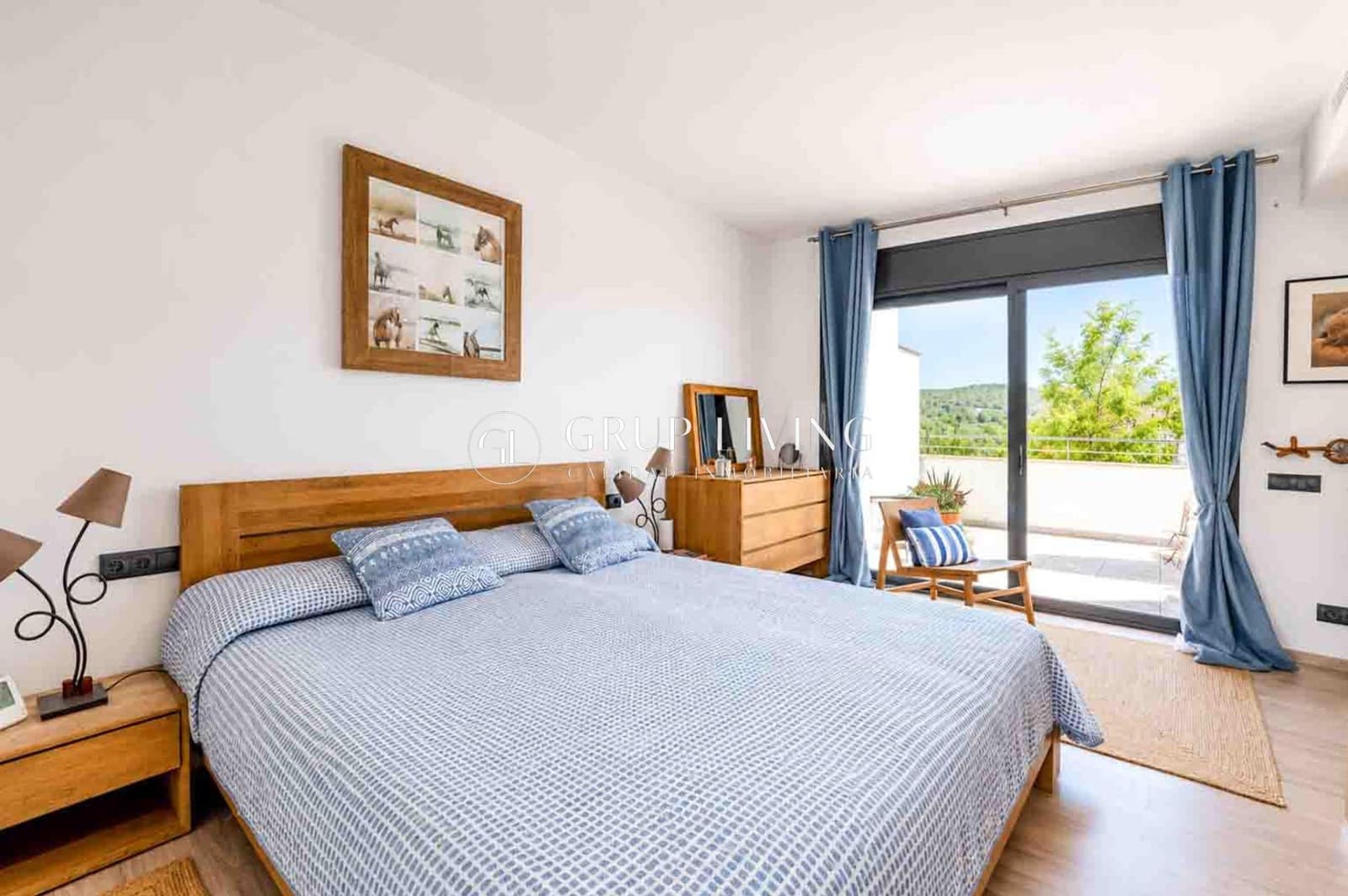 Piso de 3 habitaciones en Sitges en venta con piscina garaje - 1.295.000 € (Ref: 9904071)
