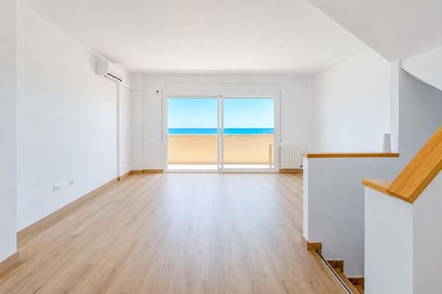 3 slaapkamer Flat te koop in Sitges met garage - € 695.000 (Ref: 9904072)