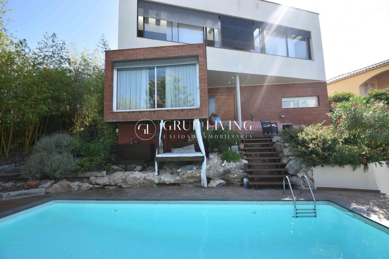 5 Zimmer Villa zu verkaufen in Sitges mit Pool Garage - 1.250.000 € (Ref: 9908107)