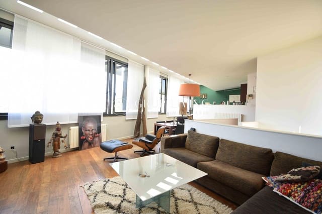 5 Zimmer Villa zu verkaufen in Sitges mit Pool Garage - 1.250.000 € (Ref: 9908107)