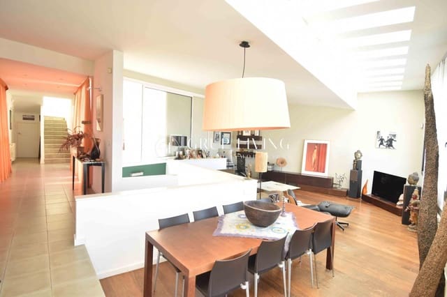 5 Zimmer Villa zu verkaufen in Sitges mit Pool Garage - 1.250.000 € (Ref: 9908107)