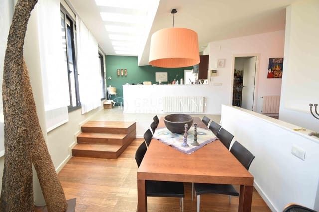 5 Zimmer Villa zu verkaufen in Sitges mit Pool Garage - 1.250.000 € (Ref: 9908107)