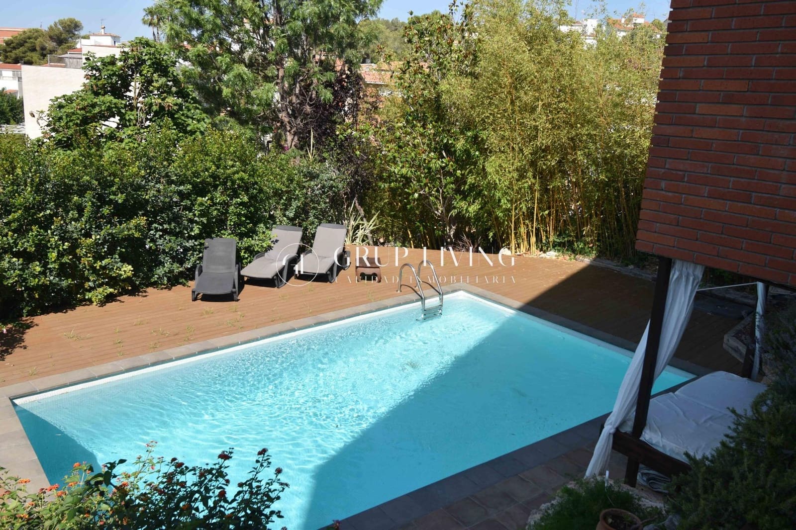 5 Zimmer Villa zu verkaufen in Sitges mit Pool Garage - 1.250.000 € (Ref: 9908107)