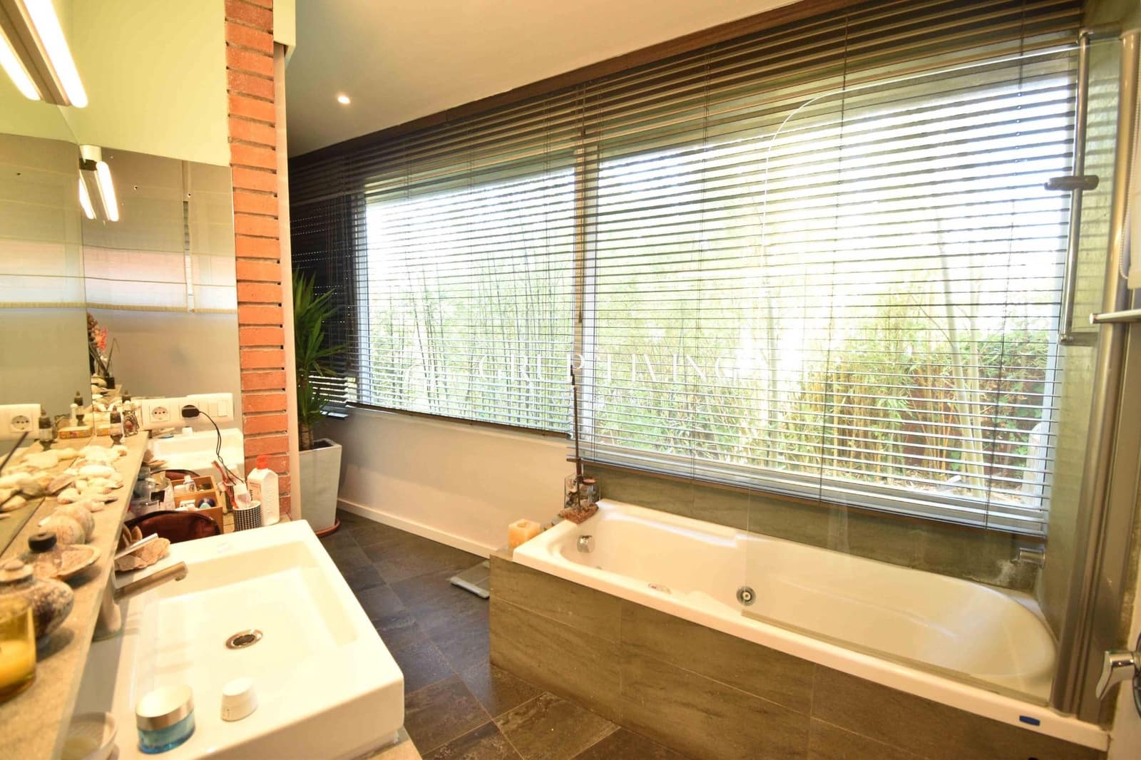 5 Zimmer Villa zu verkaufen in Sitges mit Pool Garage - 1.250.000 € (Ref: 9908107)